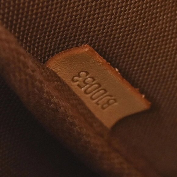 Louis Vuitton Monogram Pochette Accessoires Handbag - Picture 7 of 7